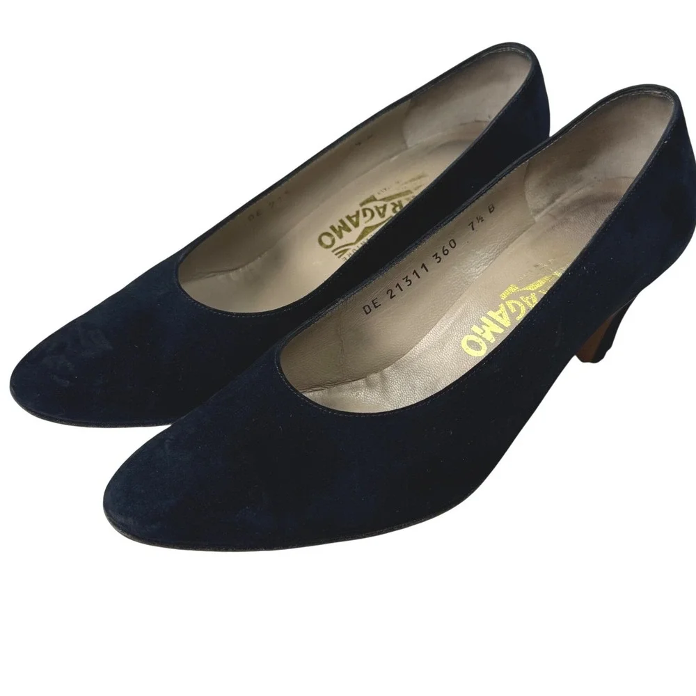 Salvatore Ferragamo Pumps Women 7.5B Blue Navy Suede Kitten Heel Italy Luxury‎